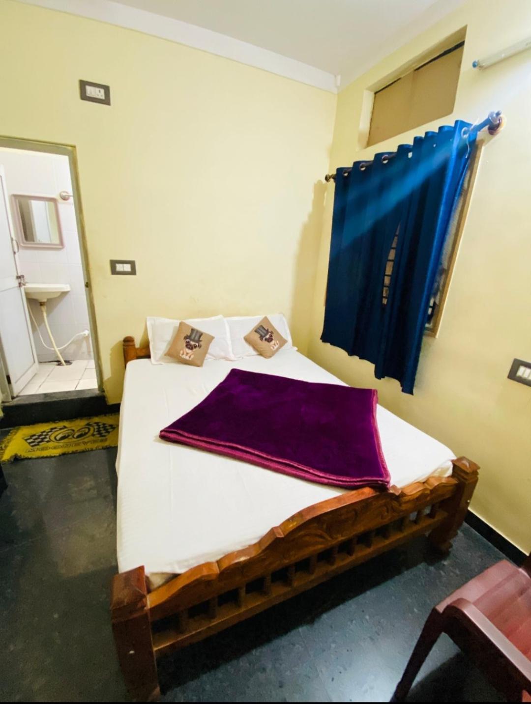 Hotel Hk Residency Mysore Esterno foto