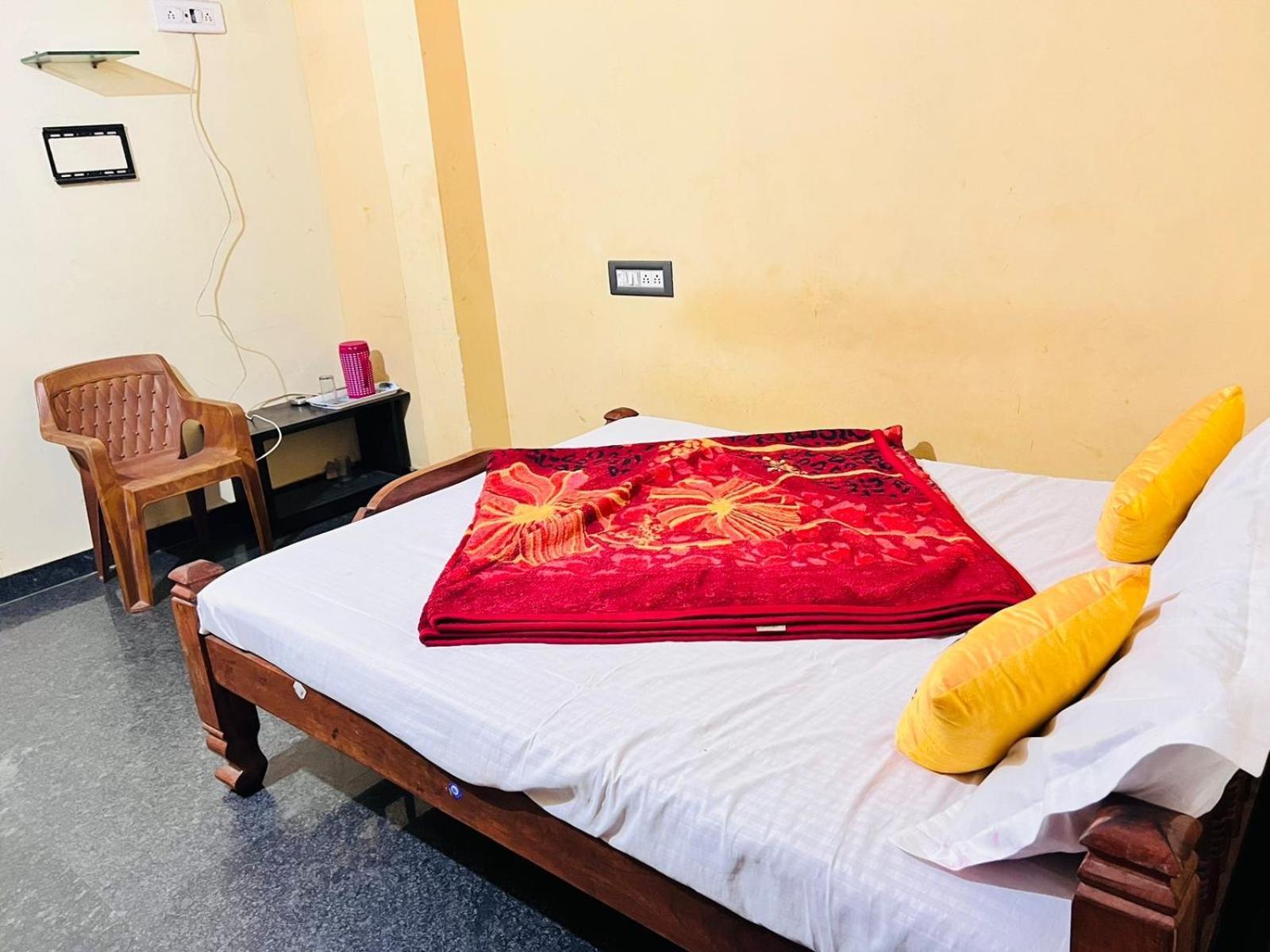 Hotel Hk Residency Mysore Esterno foto