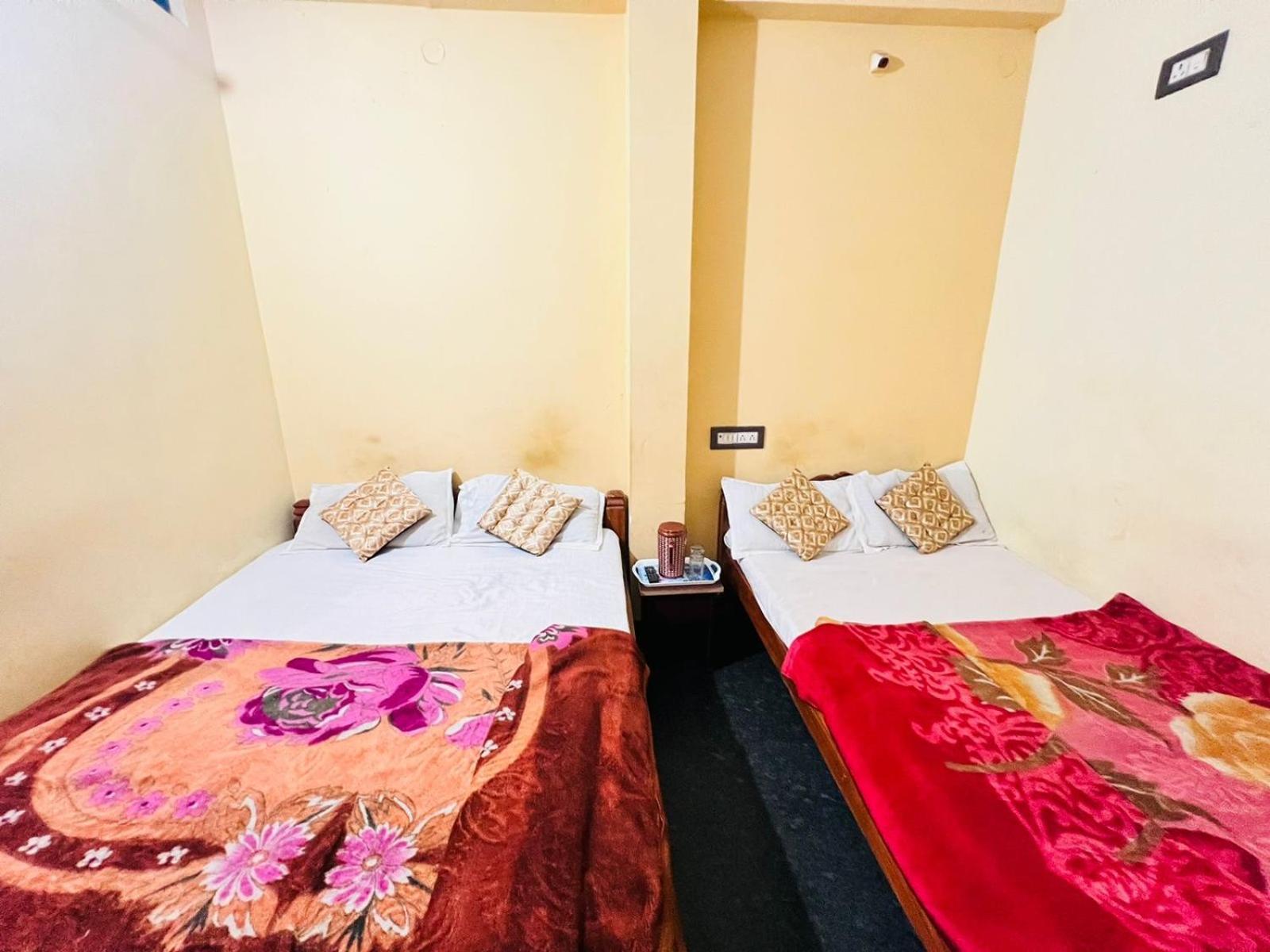 Hotel Hk Residency Mysore Esterno foto