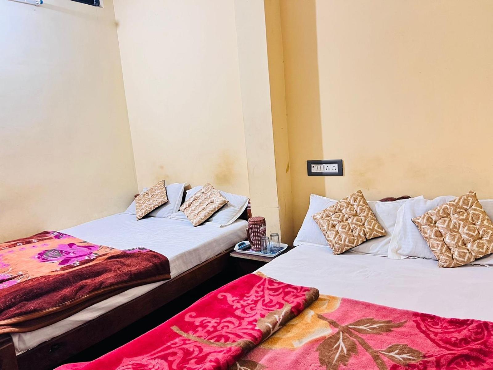 Hotel Hk Residency Mysore Esterno foto