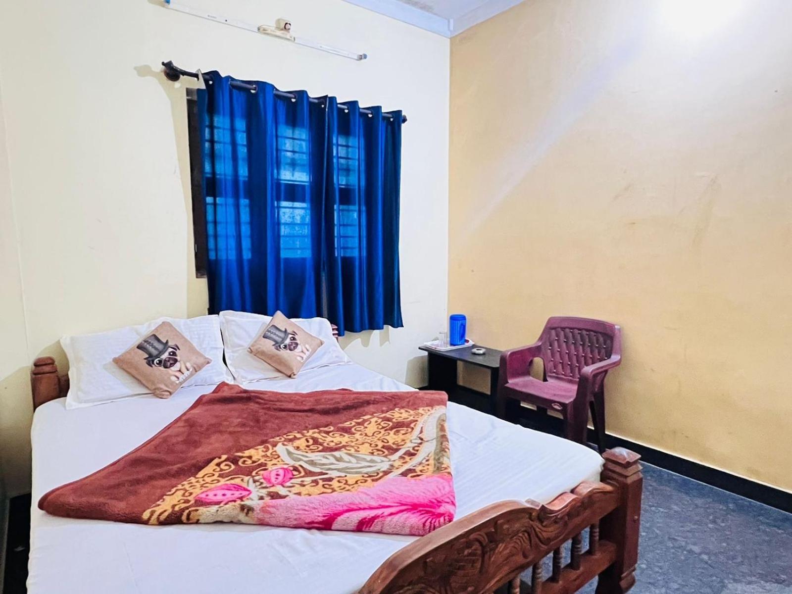 Hotel Hk Residency Mysore Esterno foto